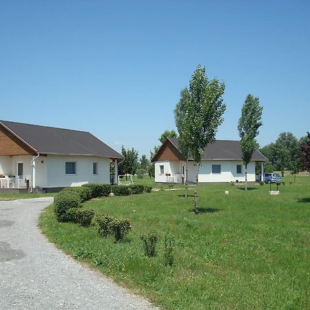 Termal Kemping Apartmanok Tiszaújváros Extérieur photo