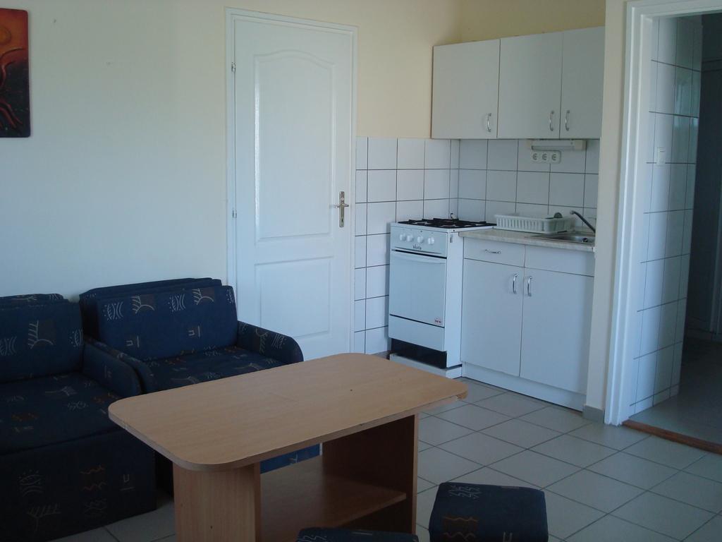 Termal Kemping Apartmanok Tiszaújváros Chambre photo