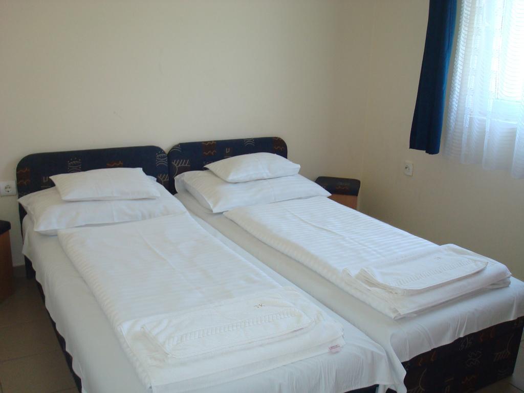 Termal Kemping Apartmanok Tiszaújváros Chambre photo