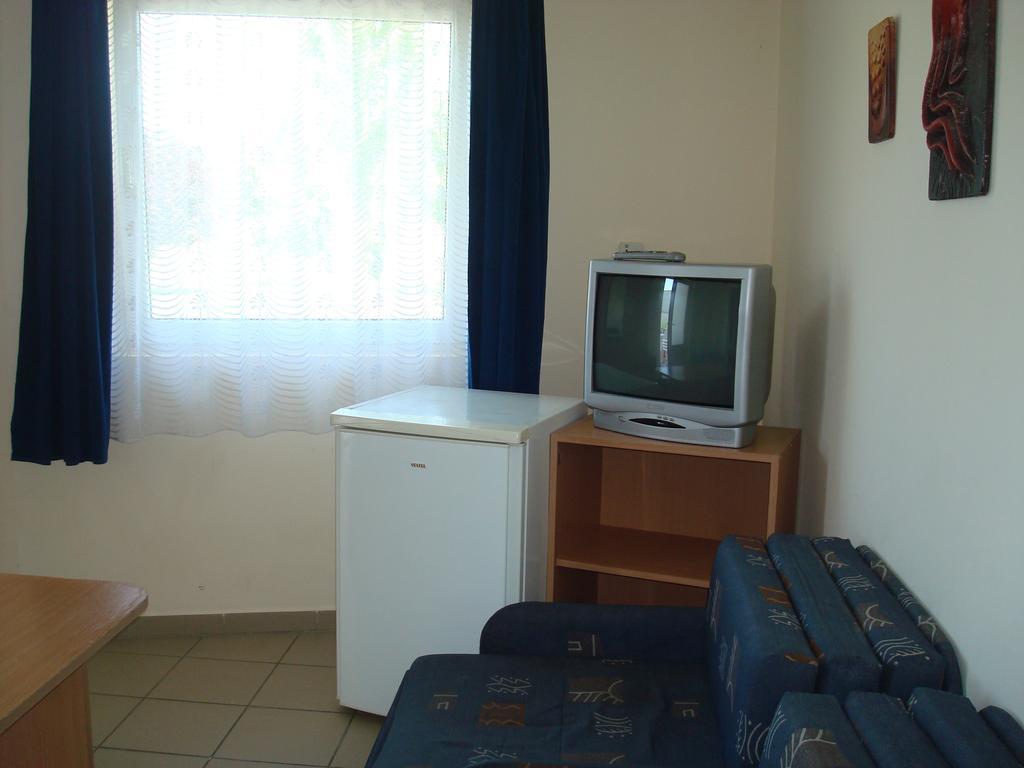 Termal Kemping Apartmanok Tiszaújváros Chambre photo